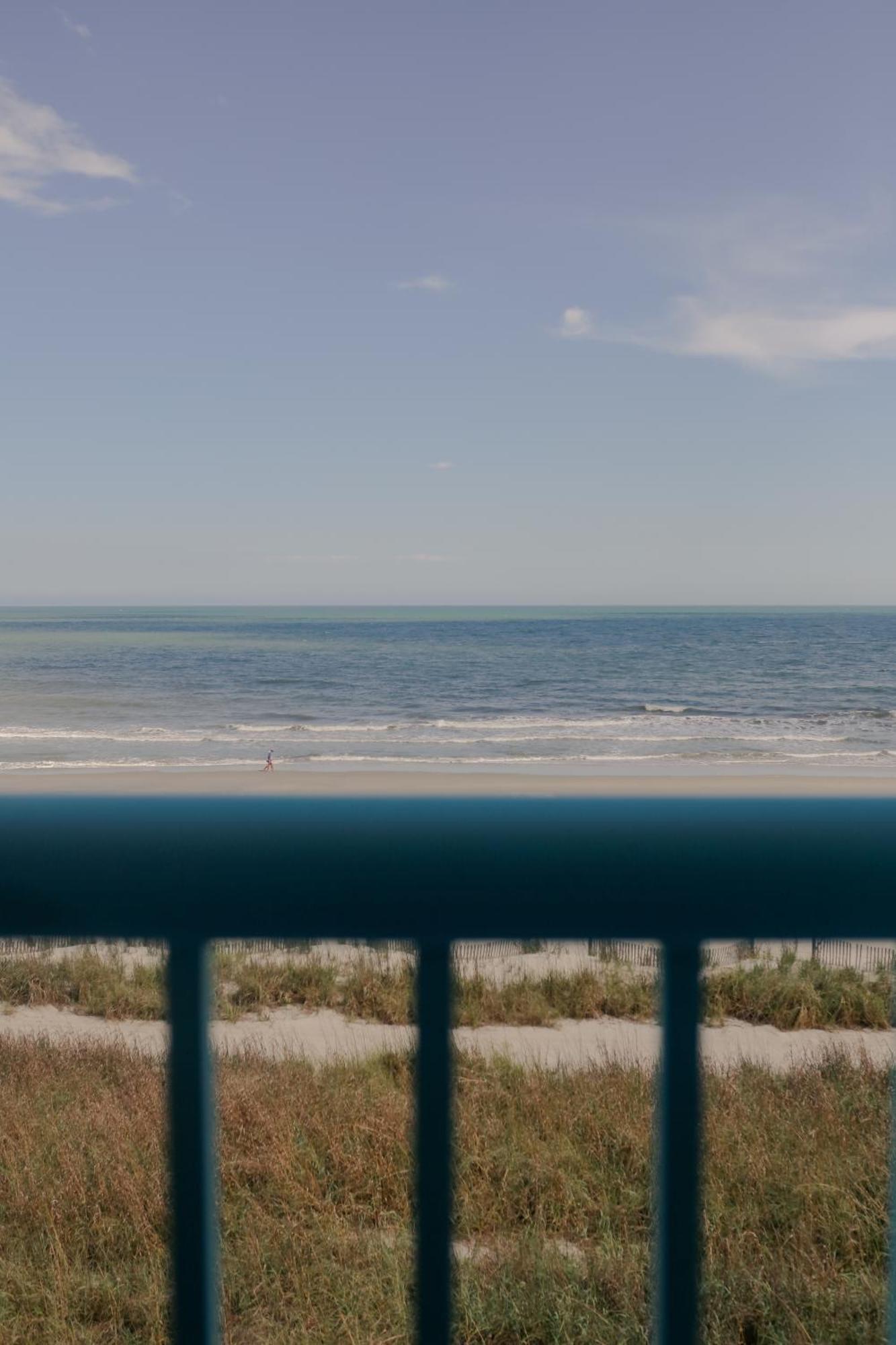 Southern Breeze Ocean Front Hotel Myrtle Beach Exterior photo